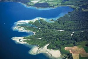 Auf den Spuren der Natur – Chiemsee-Erlebnisbootsfahrt an das Delta der Tiroler Achen